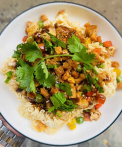 Mỳ Trộn Sốt Tương Đen Chay