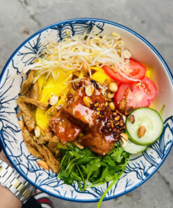 Mỳ Quảng Trộn Sốt Thái Chay