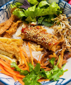 Bún Trộn Giòn Sốt Cay