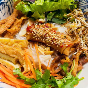Bún Trộn Giòn Sốt Cay